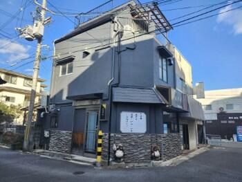 【⼤阪府茨⽊市・総持寺駅徒歩4】一棟貸し×重飲食OK！即営業可の居抜き物件