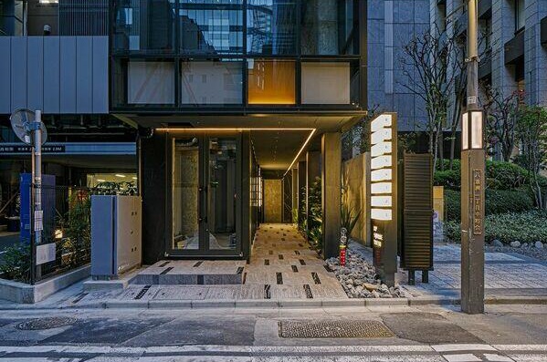 【中央区】日本橋駅2分/新築/複数路線利用可能/角部屋/好立地/南西向き1階路面店物件