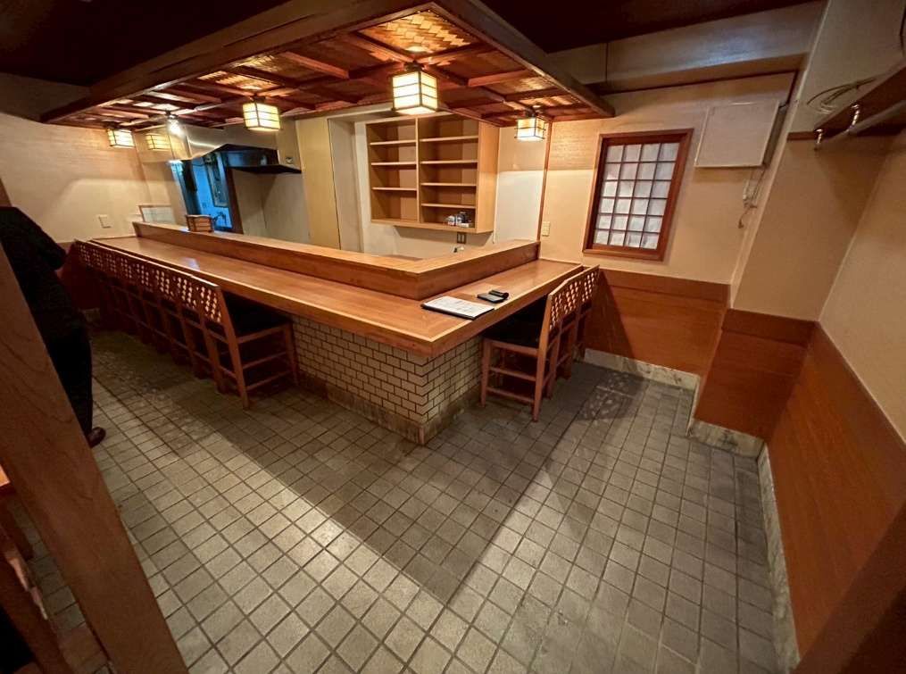 【尼崎・武庫之荘駅徒歩3分】高級住宅街入口×阪急オアシス前／生活動線に面した居酒屋居抜き（約10坪）