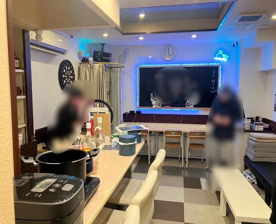 【新宿区歌舞伎町・新宿駅徒歩7分】バー居抜き物件／約9坪・地下1階／同業態即営業可／低コスト開業可能な小箱BAR