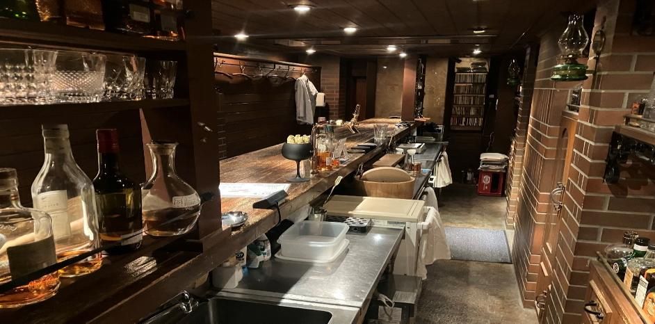 【神楽坂バー居抜き】飯田橋駅徒歩5分 本多横丁沿い 地下1階約9坪 新宿区バー開業向け物件