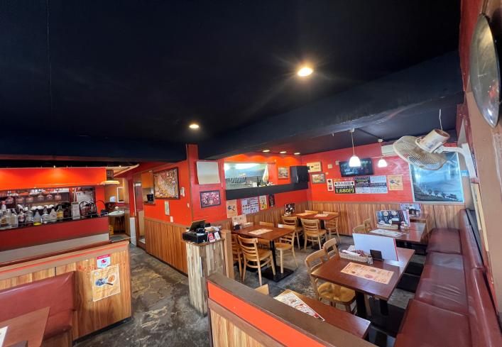 【横浜市西区浅間町】横浜駅徒歩9分／1階路面17坪飲食店居抜きテナント／オフィス街ランチ需要立地／賃料24.2万円