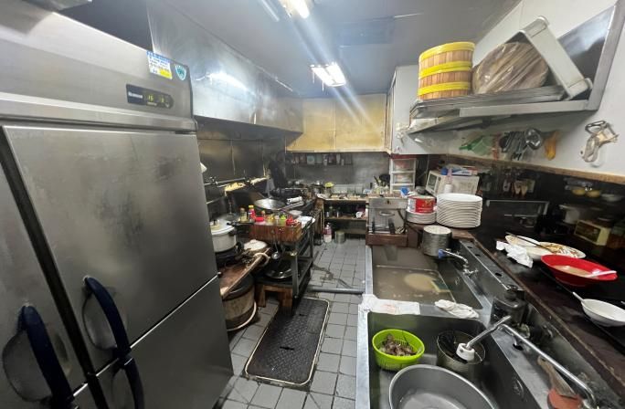 【平井 居抜き物件】駅徒歩1分／中華料理店居抜き約19坪／駅前ビル2階／居酒屋・中華・エスニック向け飲食店物件（江戸川区）