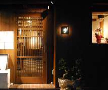 【中央区】三越前駅徒歩2分！複数駅利用可能♪和食居酒屋居抜き店舗物件