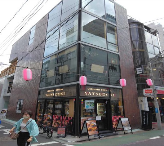 【目黒区】中目黒駅徒歩3分！商店街沿い造作無償のセントラルキッチン居抜き物件