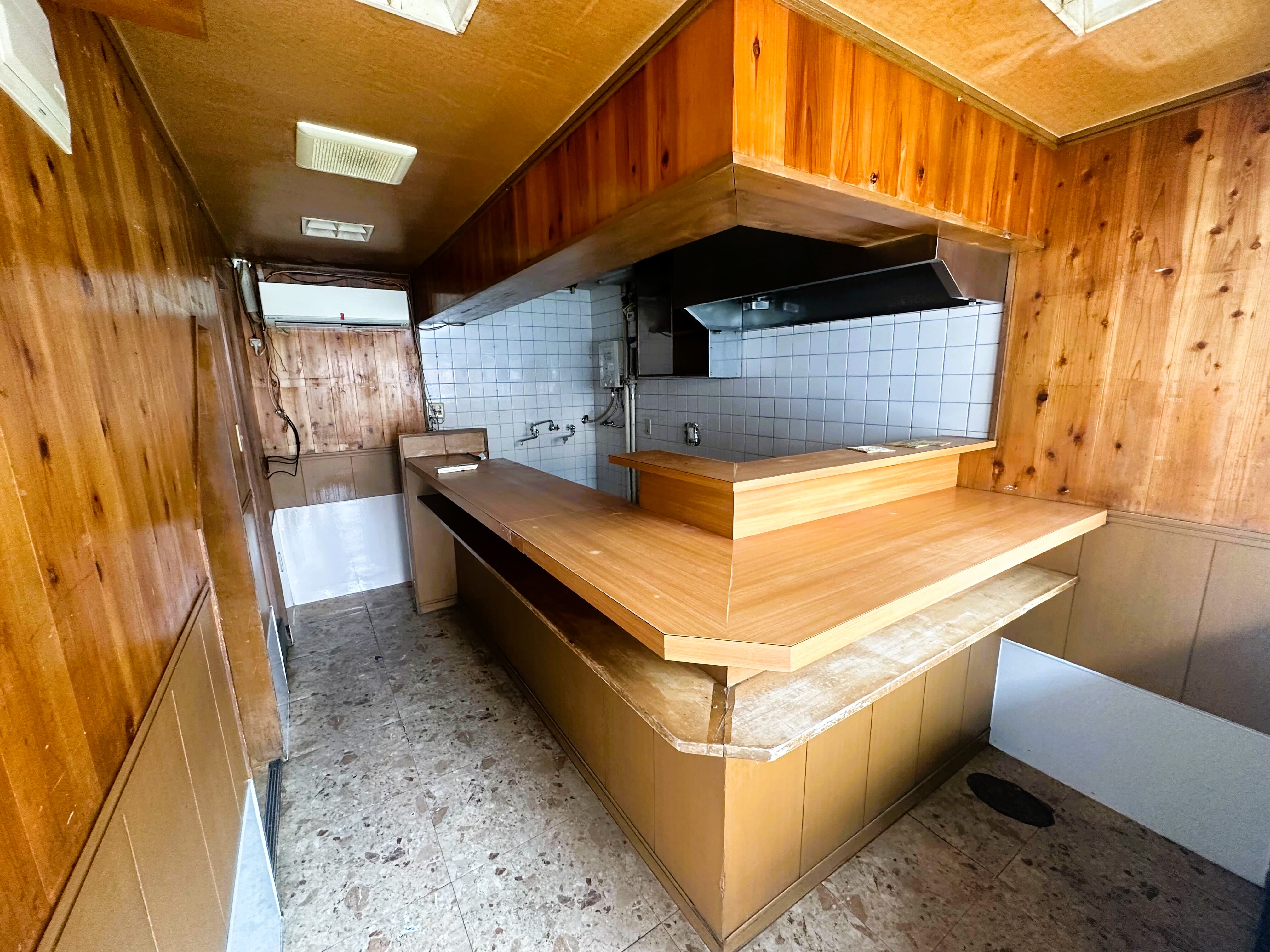 京橋駅徒歩3分！居酒屋居抜きの一棟貸し店舗物件