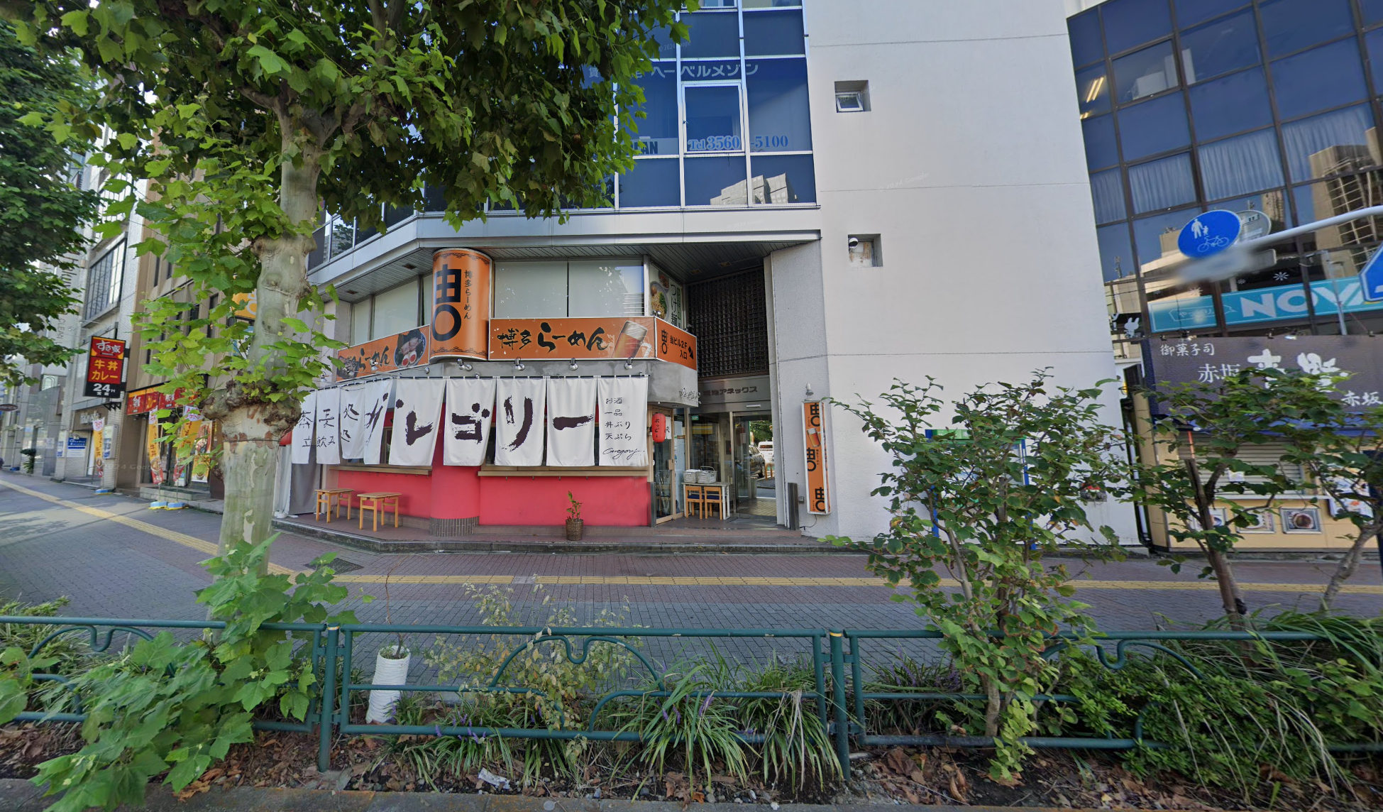 溜池山王駅徒歩2分！溜池交差点角地の路面蕎麦屋居抜き店舗物件