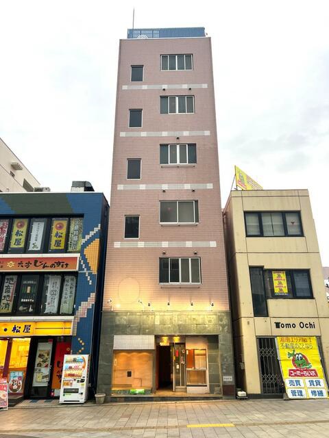 秦野駅徒歩1分！フリーレント3カ月◎駅前ロータリーで視認性抜群飲食店に最適物件