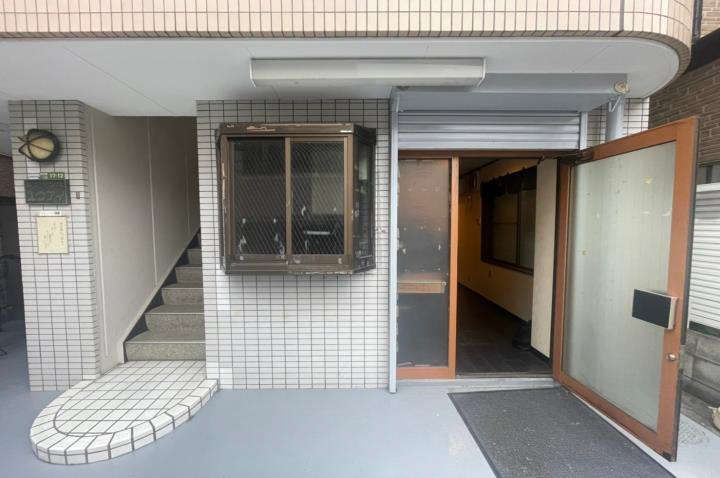 【足立区】綾瀬駅徒歩9分！低コストで取得可能☆路面居酒屋居抜き店舗物件