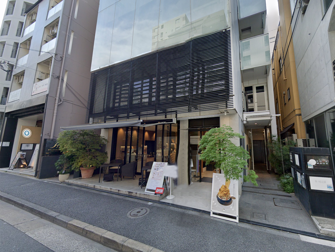 麻布十番駅徒歩2分！綱代通り沿いのカフェ居抜き店舗物件